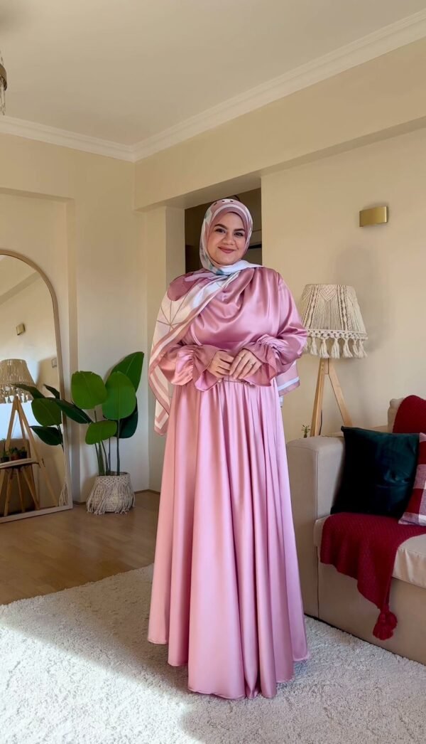 Farah Satin Set in Rose Gold